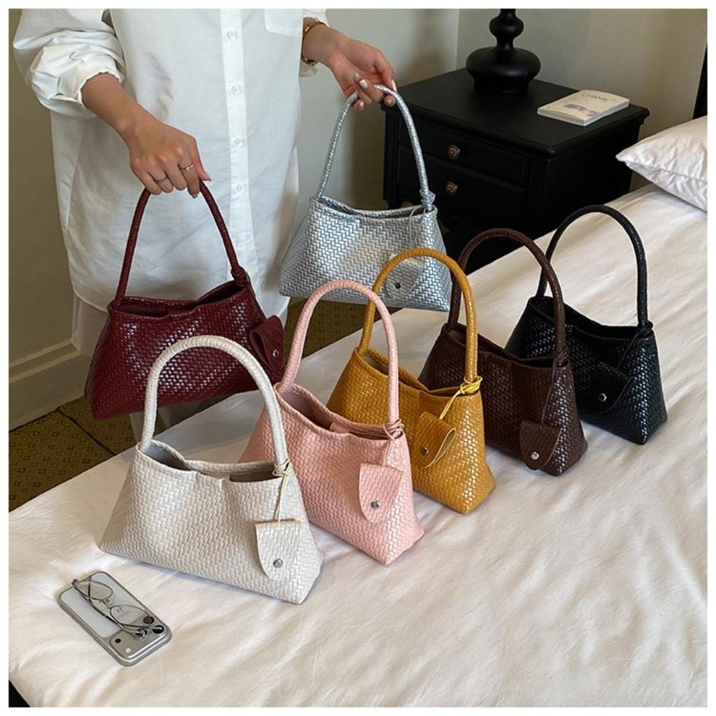 Xeie Thuk Shoulder Bag Women PU Woven Texture Daily Commute