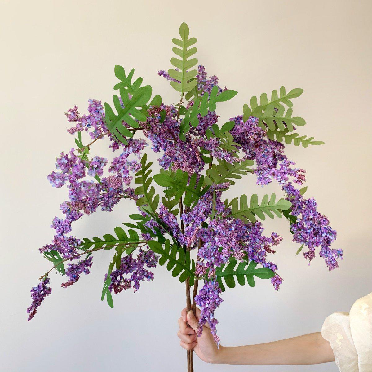 

Elegant Locust Flowers: High-End Artificial Floral Arrangement for Luxurious Living Room Decor