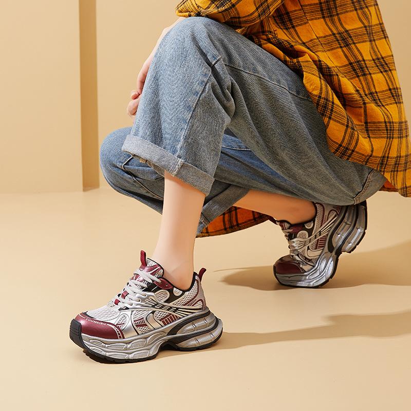 The New Dad Shoes for Women Are Breathable, Slimming and Sporty Casual Shoes, A Bestseller