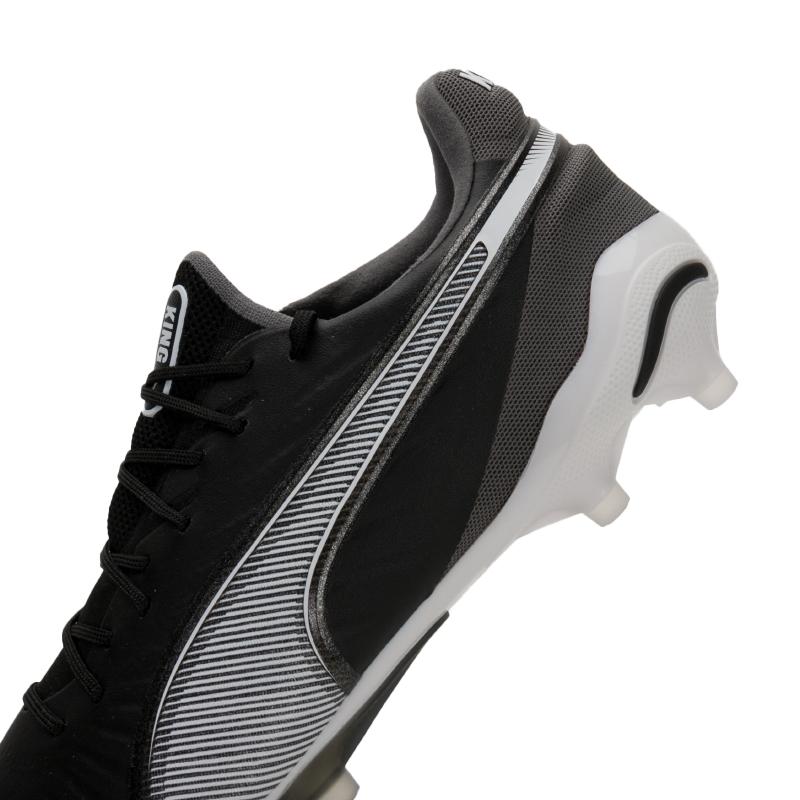 Puma King Ultimate Outdoor Soccer Shoes Men Footwear Black Gray White 107809-01