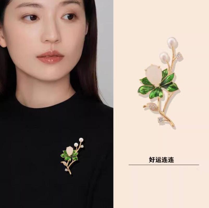 Lotus Flowers Brooches Micro-inlaid Zircon Imitation Pearl Corsage Suit Coat Pin Banquet Accessories