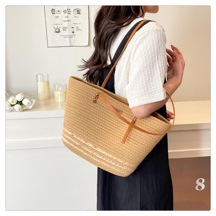 Literary Woven Bag New Large-capacity Woven Portable Holiday Wind Beach Bag Women