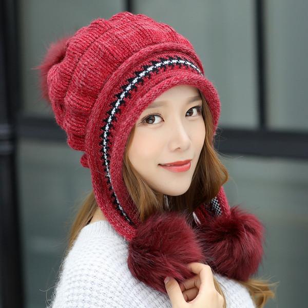 Elegant Fashion Winter Hat Gloves Set For Women With Warm Knit Beanie And Pompoms