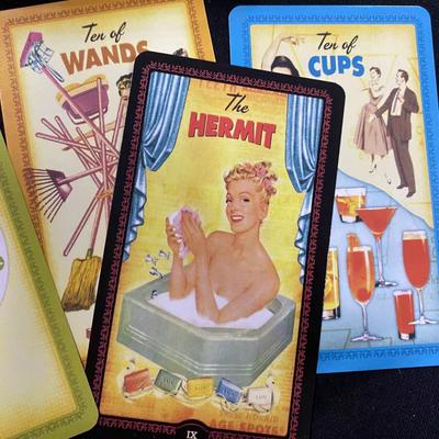 10,3*6cm Housewives Tarot