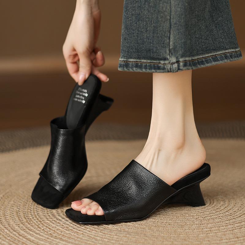 Sheepskin version is very easy to wear retro square head one-word slippers women's summer shoes special-shaped and cool slippers