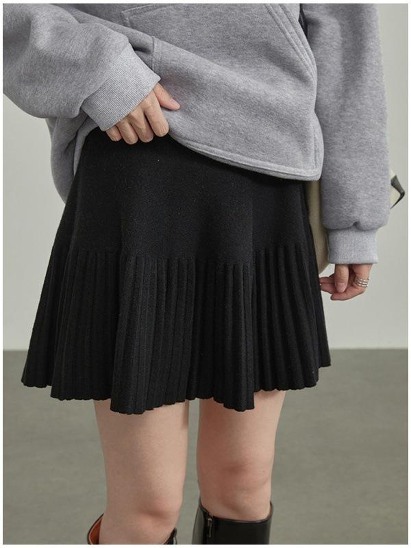 Melanoid Brown High-Waist Pleated Knit Skirt for Women - A-line, Slimming, and Perfect for Spring & Autumn