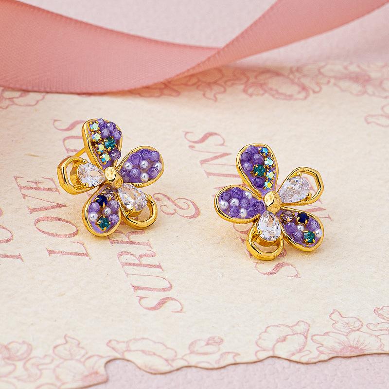 New Niche Design Crystal Five-petal Flower Stud Earrings Light Luxury High-end Earrings Light Luxury Temperament Earrings