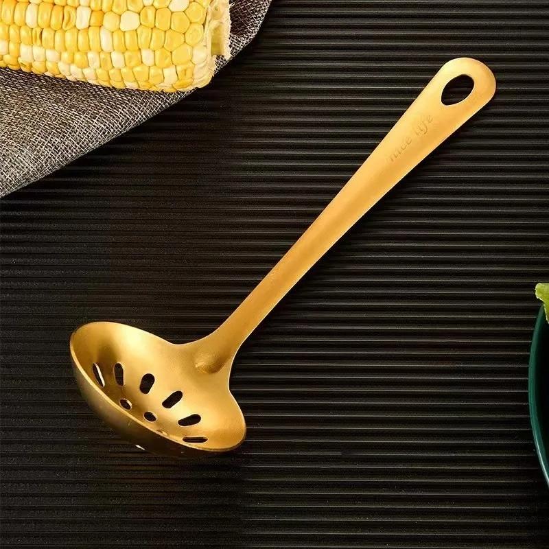 Edelstahl-Küchenset Kochspatel Koreanischer goldener Suppenlöffel Sieb Hot Pot Löffel Großhandel Haushalt Ideen Utensil