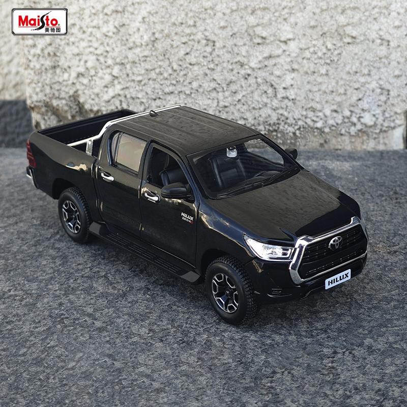 Maisto 1:27 Toyota Hilux Pickup Alloy Car Diecasts & Toy Vehicles Car Model Miniature Scale Model Car For Children