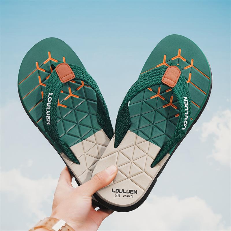 

Men s flip-flops foreign trade summer new men s beach shoes trendy casual pinch slippers 44