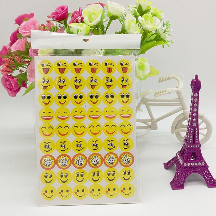 

Наклейки со смайликами для детей: Красочные наградные и образовательные наклейки с цифрами и буквами