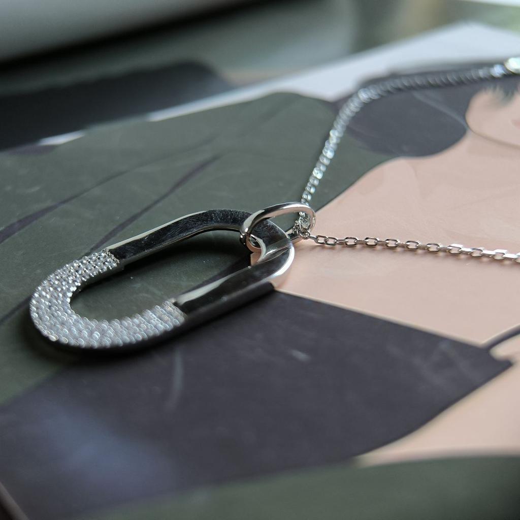 Silver Necklace with Cubic Zirconia, Item Weight 5.61 G (2192473)