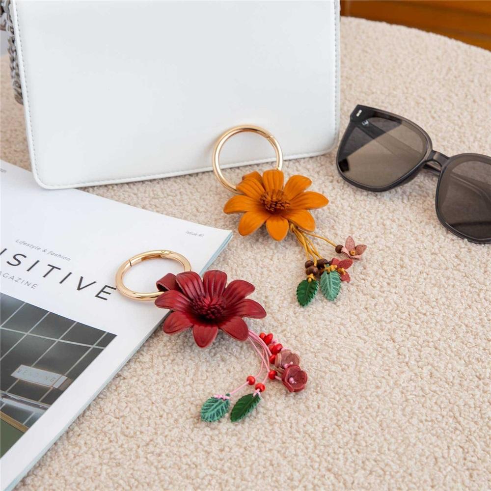 Creative Genuine Leather Flower Keychain Vintage Car Key Ring and Bag Charm