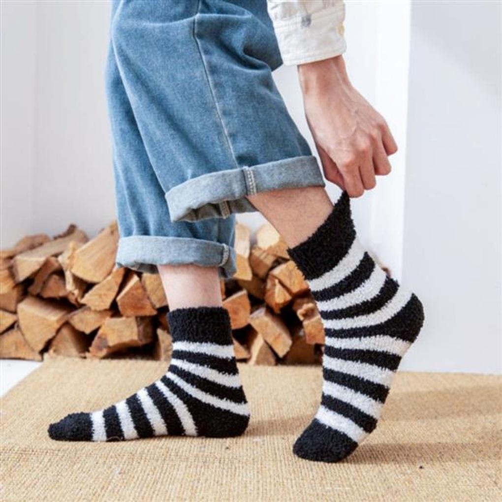 Insulating striped sleep socks (black) Winter sleep socks for cold hands and feet