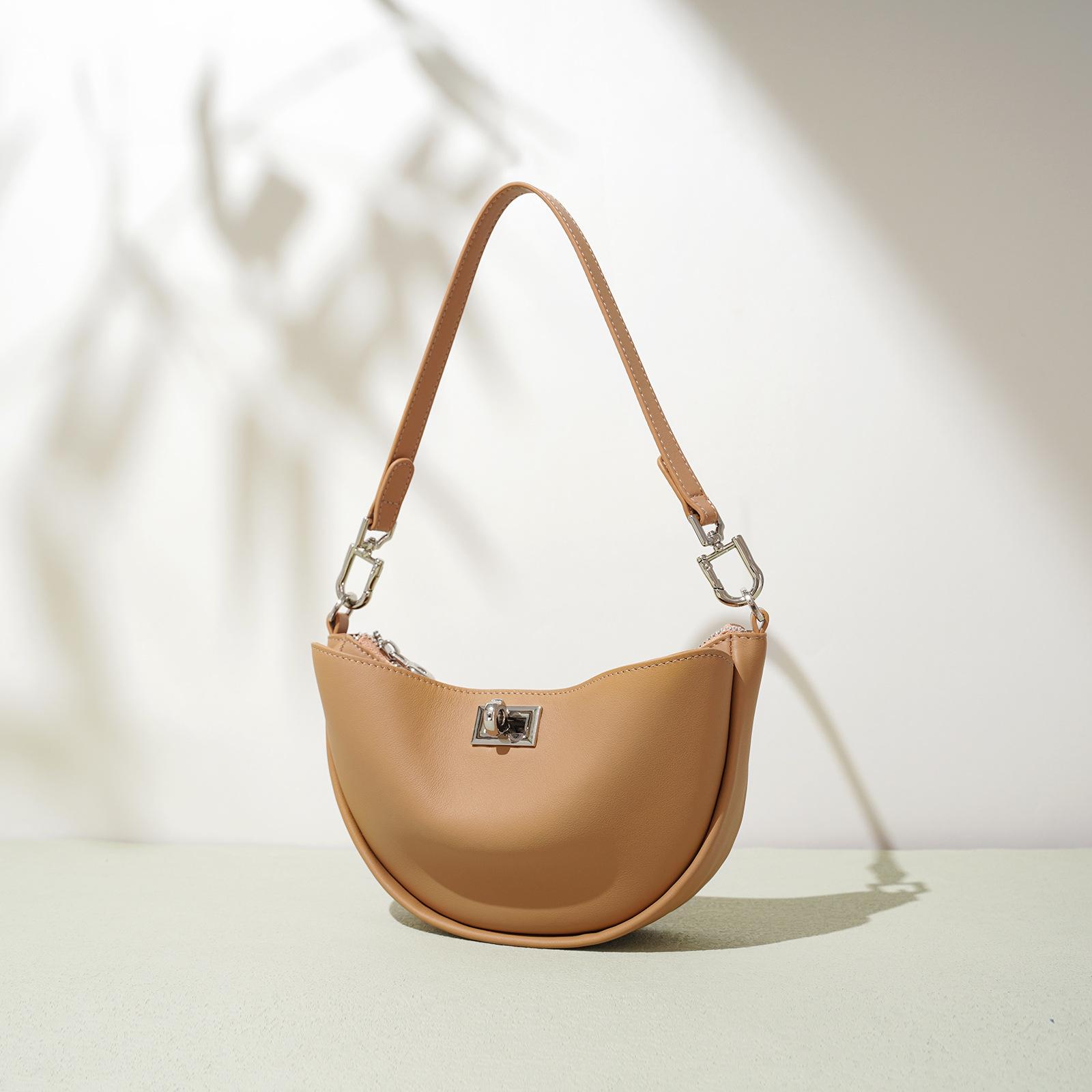 

2025 новая нишевая сумка из коровьей кожи, высококлассная модная на плечо, подмышку, классическая текстурная сумка-мессенджер на плечо, женская