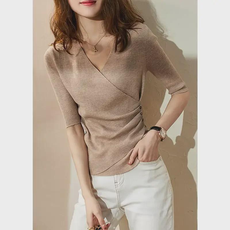 2025 Spring/Summer Women's V-Neck Irregular Knit Sweaters: Slim Fit, Fashionable European Short-Sleeved Tops
