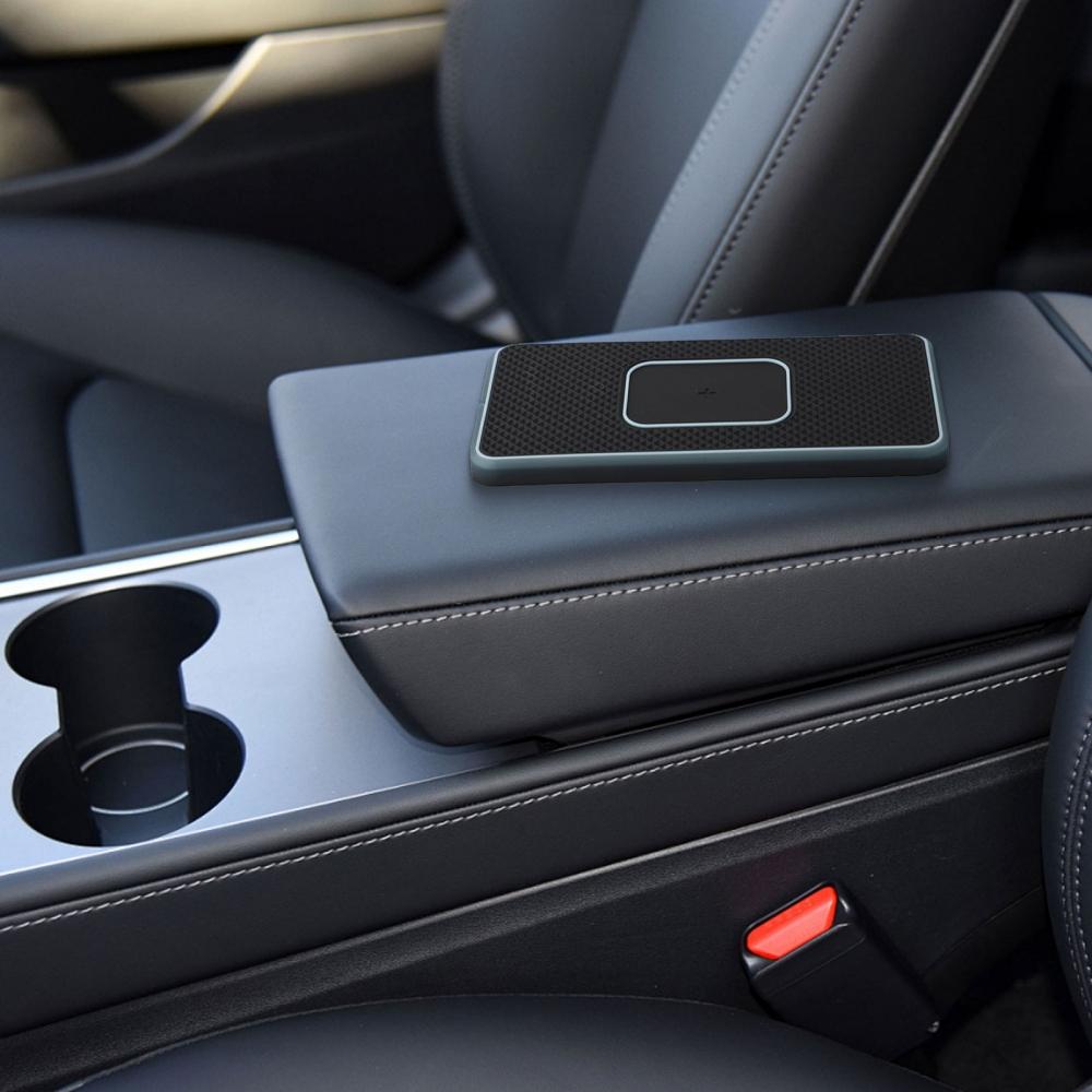 Chargeur de voiture sans fil 15W avec tapis antidérapant pour une expérience de conduite sûre