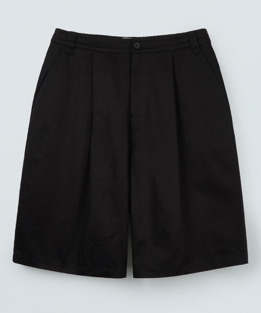 Piali One-Tuck Chino Wide Half Pants (Black)