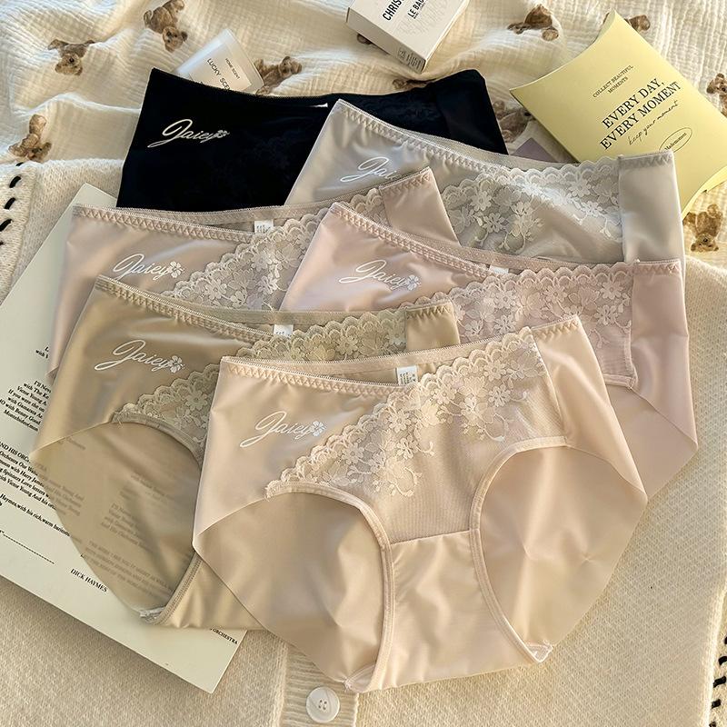 Plus Size Women's Mid Waist Lift Hip Breathable Sexy Word Mother Skin Lace Edge Pure Wind Underwear
