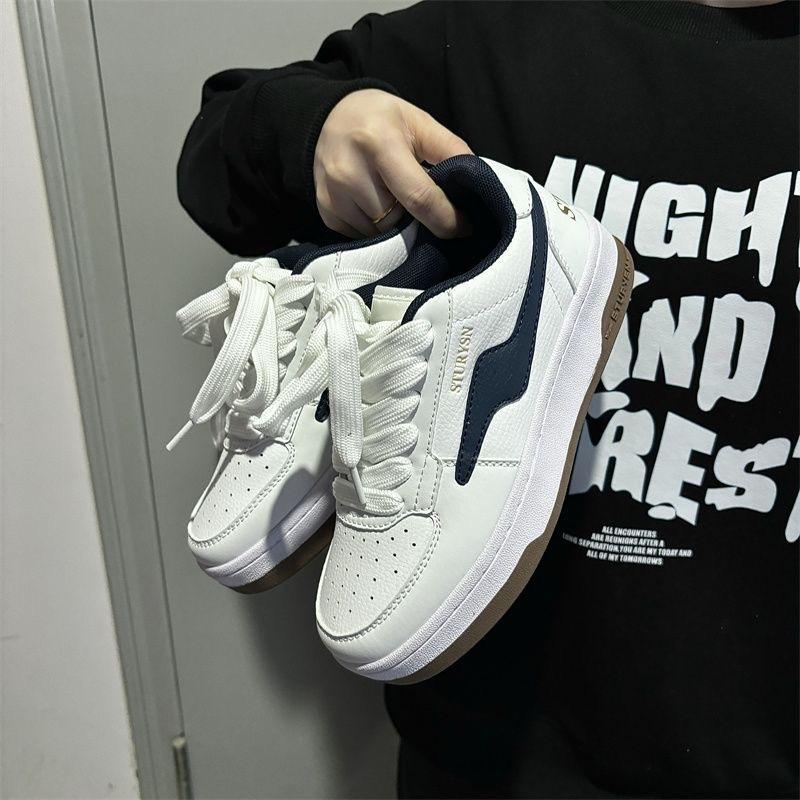 

Korean version 2025 spring new student casual versatile niche design board shoes women ins street shot retro bread shoes 40