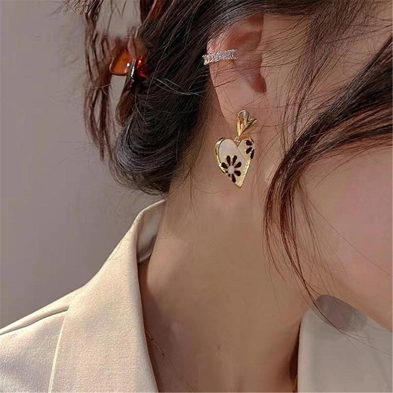 Floral Heart Shape Earrings Dainty Spring Design Comfort Fit Alloy Ear Accessories for Daily Wear