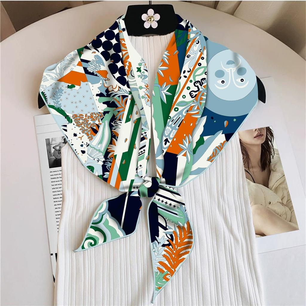 New Women Autumn Triangle Twill Scarf Shawl Hijabs Luxury Sun and Plant Printing Bandana Foulard Neckerchief For Ladies