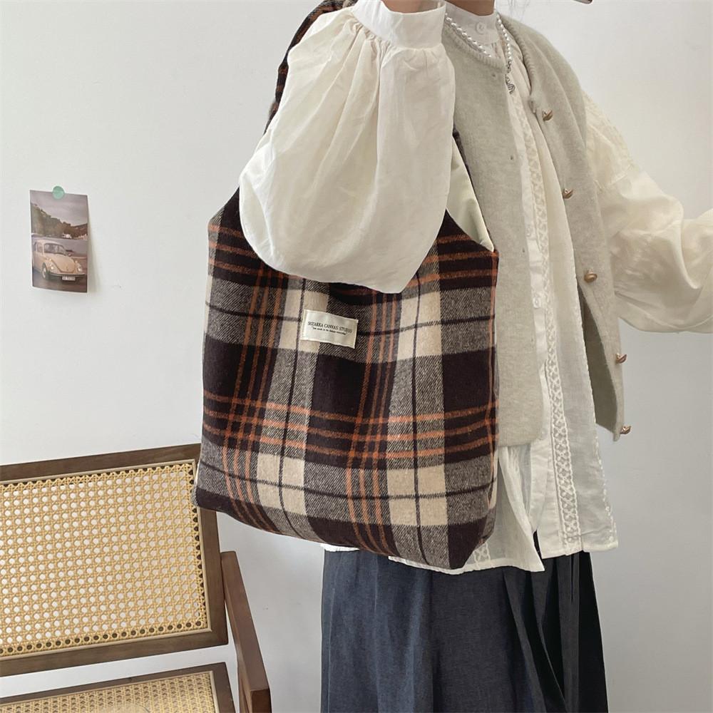 Trendy And Versatile Canvas Checkered Shoulder Bag Perfect For School And Daily Use