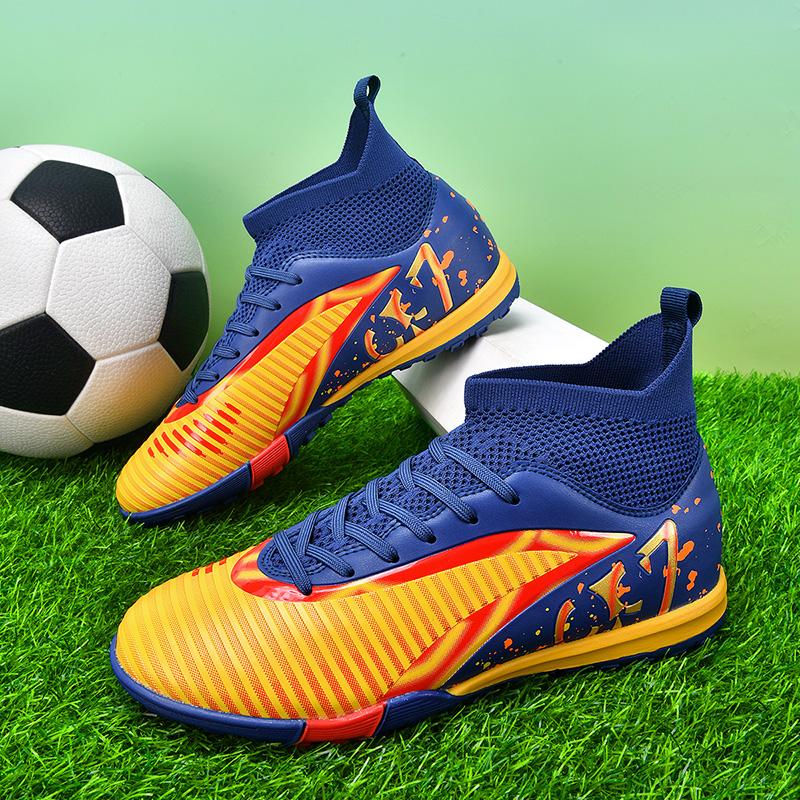 New Men Soccer Cleats Soccer Shoes Training Shoes Ultralight Outdoor Professional Football Boots High-quality Match Non-Slip