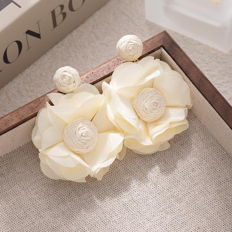 Fairy Mesh Fashion Silver Needle Stud Earrings Exaggerated Seaside Vacation Style Earrings Fresh And Sweet Atmosphere Flower Earrings