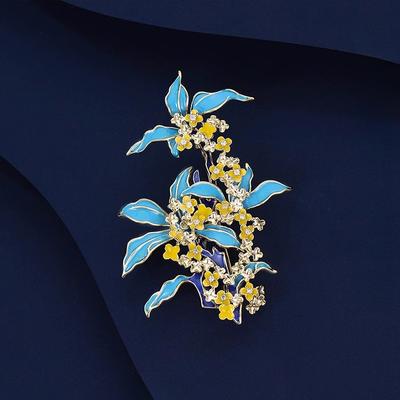 Retro Zimtblaue Duftbrosche, hochwertige Damen-Anstecknadel, exquisiter leichter Luxus, Osmanthus-Pin, Nischendesign, Corsage-Anzug mit Zubehör