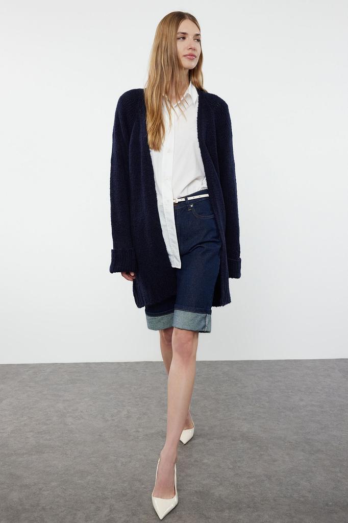 Women's Fashionable Stylish Cardigan Black Wide Fit Soft Textured Knitwear Cardigan