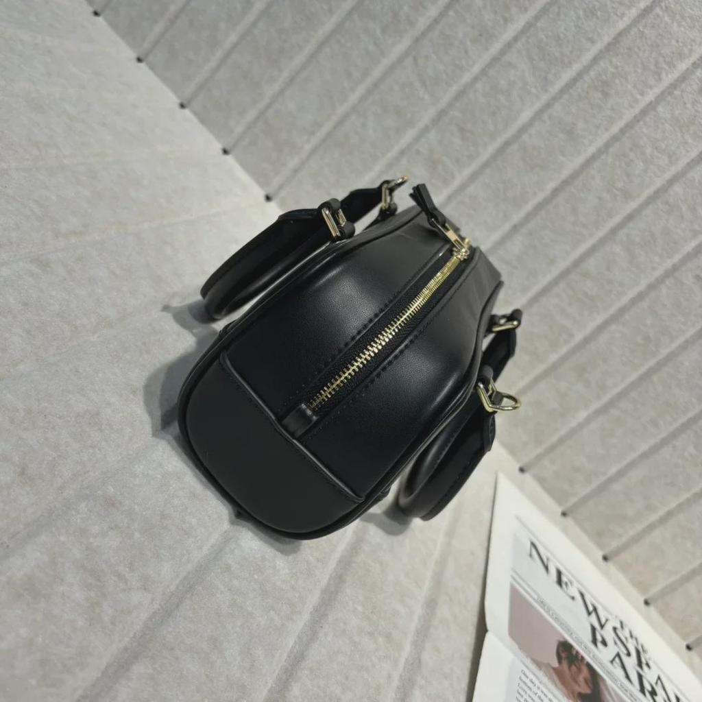 2025 Women's Cowhide Boston Bowling Bag: Versatile Shoulder & Messenger Bag for Commuting & Fashion