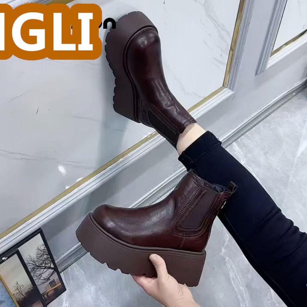 Damen Chelsea Stiefeletten zum Hineinschlüpfen mit Fleecefutter: Dicksohlige, höhenerhöhende Martin-Stiefel für Herbst/Winter 2025