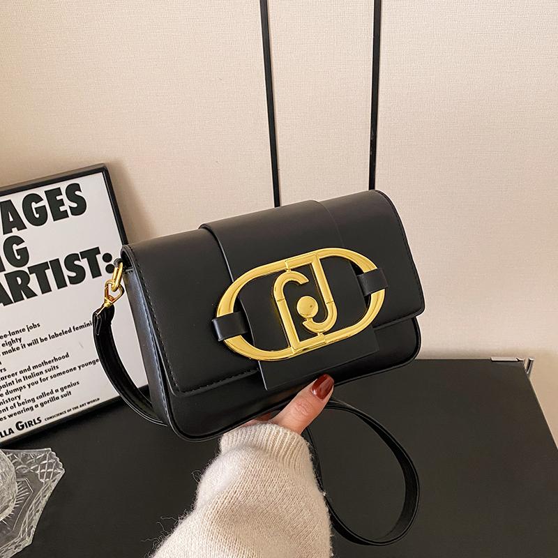 

Новые сумки с металлической магнитной пряжкой и клапаном, женские сумки, легкие, роскошные, универсальные, с цепочкой, маленькие квадратные сумки, сумка через плечо под мышкой