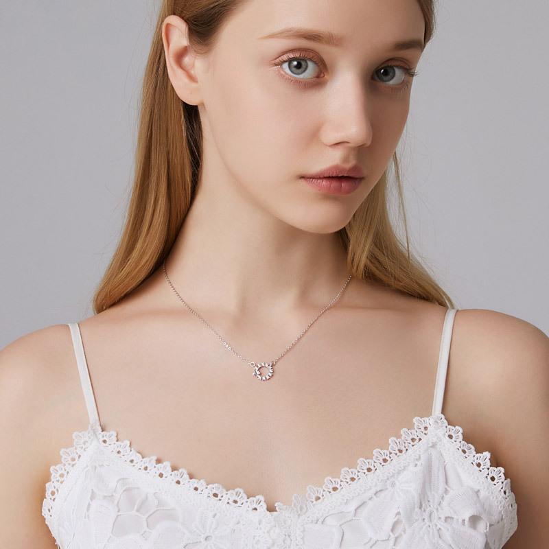 Ring Four-leaf Clover Necklace Female Niche Exquisite Temperament Versatile Mori Ins Wind Collarbone Chain