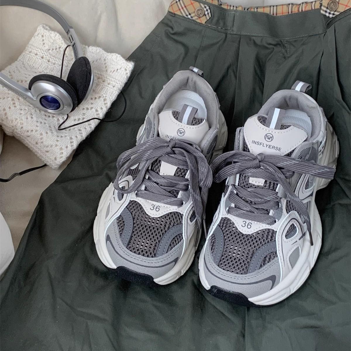 

Популярные повседневные кроссовки на платформе женские 2025 весна новые увеличивающие рост универсальные папины кроссовки дышащие сетчатые кроссовки для бега 40 серый