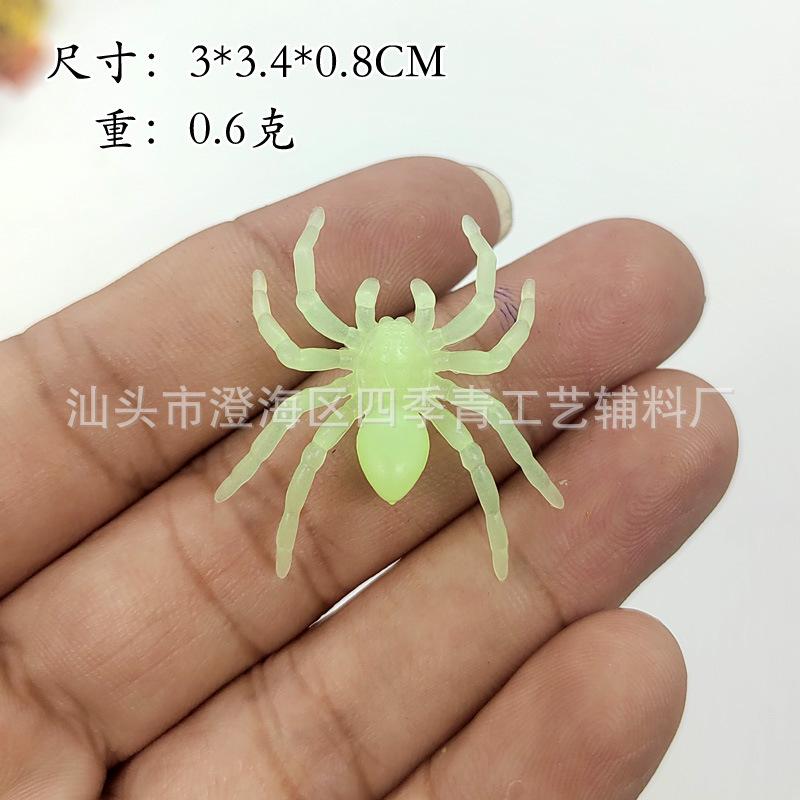Fake Spiders Can Be Mixed with Halloween Layout Props Mini Little Spiders Trick Simulation Spoof