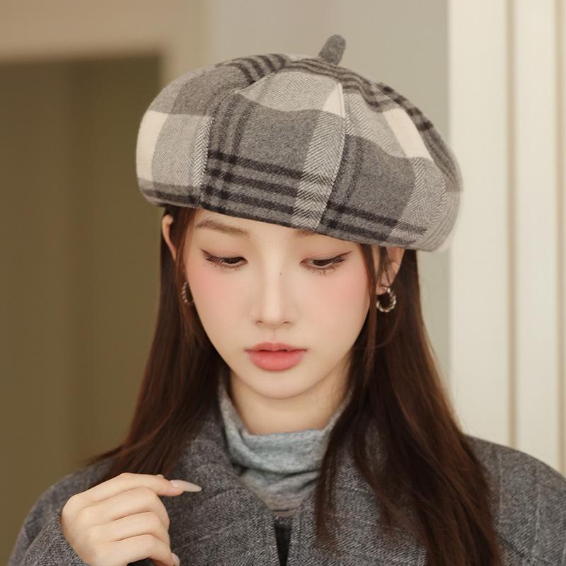 New Autumn and Winter Plaid Beret Women's Fashion Painter Hat Retro British Bud Hat