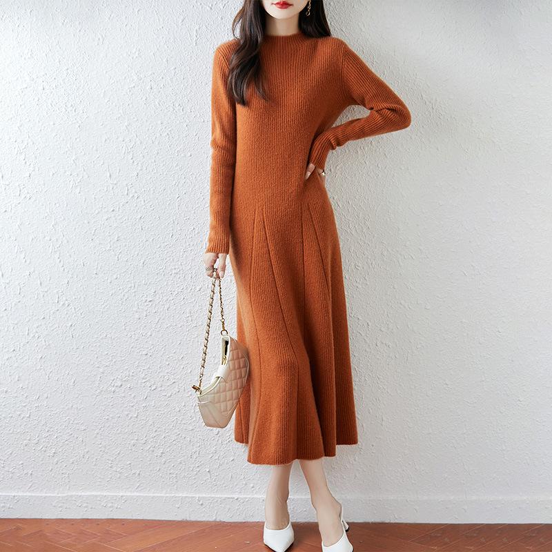 2025 H/W Damen Schlankmachendes Gestricktes Woll A-Linien Midikleid mit Halbhohem Kragen