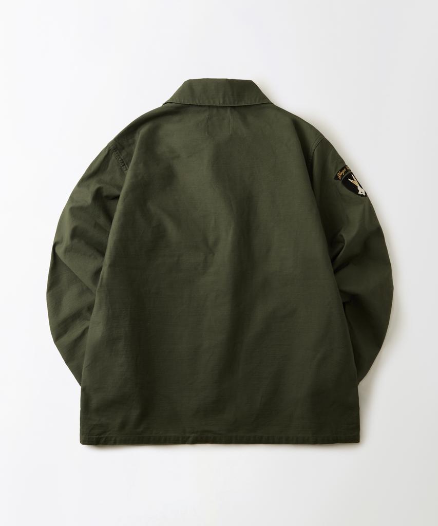 Outstanding [Looney Tunes] Wappen Fatigue Shirt_Olive Green
