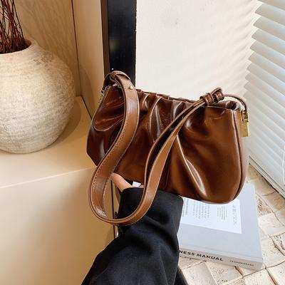 Sac nuage plissé, sac à bandoulière rétro-chic de haut niveau simple avec sac sous les bras à texture huileuse