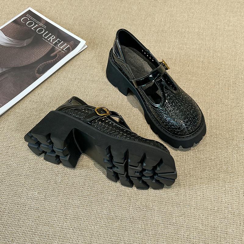 Hollow Single Shoes Women's New Platform Mary Jane Versatile Breathable Hole Shoes Sandals Large Size Women's Shoes 44