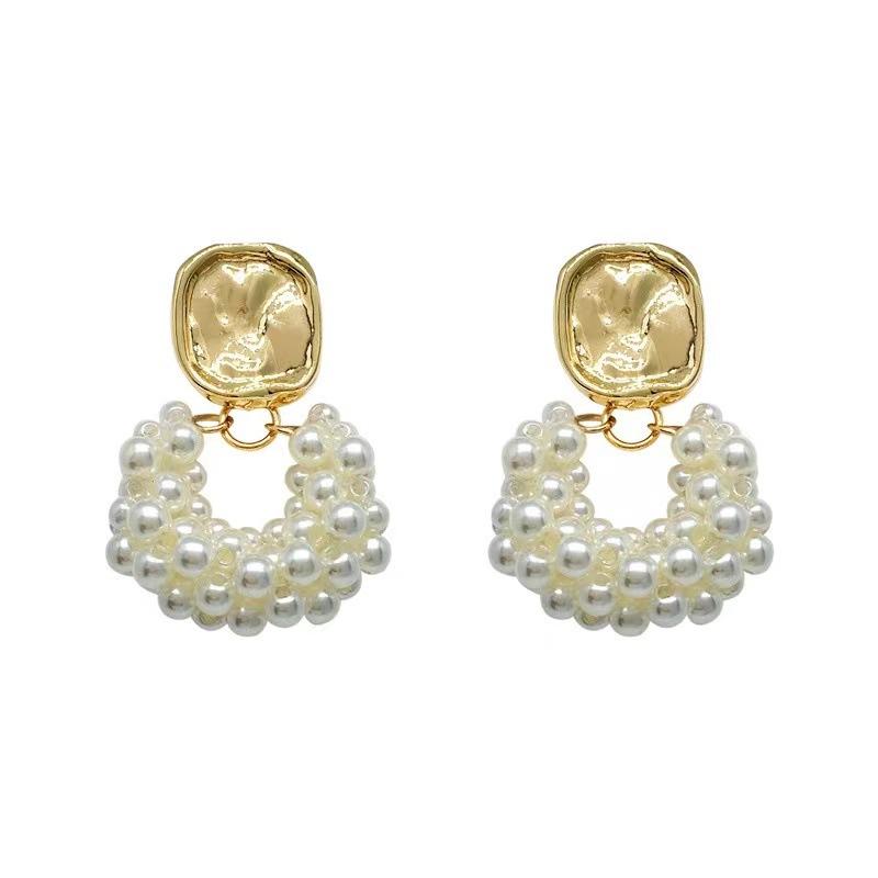 Round ear clips for women without ear holes French retro pearl versatile stud earrings light luxury high-end mosquito coil disc ear clips earrings