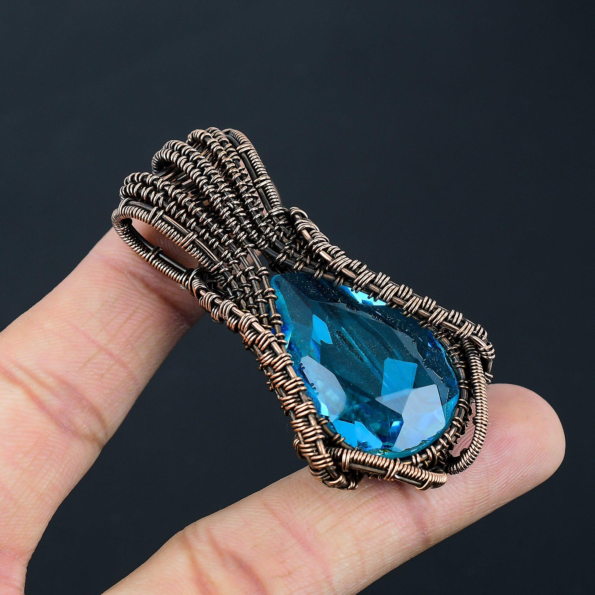 

Восхитительная подвеска из медной проволоки ручной работы с драгоценным камнем из синего топаза для нее 2.56 Inches синий