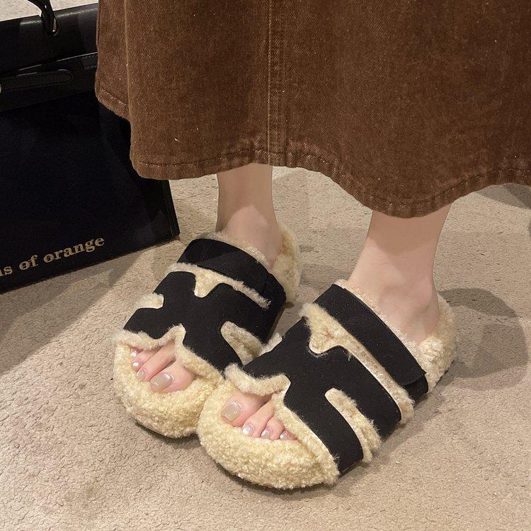 European station thick-soled fluffy slippers women's wear 2025 new autumn and winter fluffy Internet celebrity one-word cotton slippers