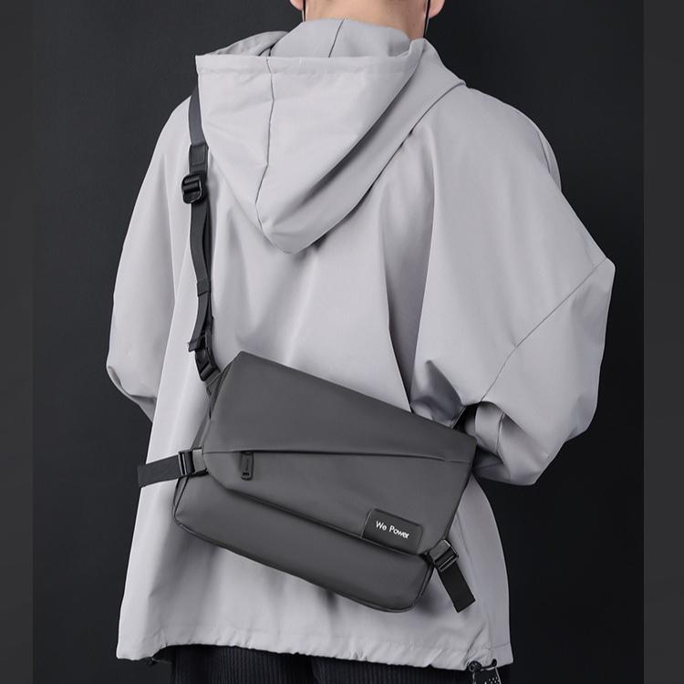 Herren Umhängetasche mit großem Fassungsvermögen, wasserabweisend, Business Crossbody Schultertasche für den Alltag & Reisen