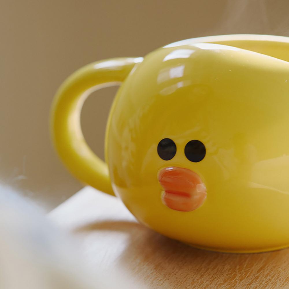 LINE FRIENDS Sally Hug Brown Season 3 3D Mug Cup (440ml)