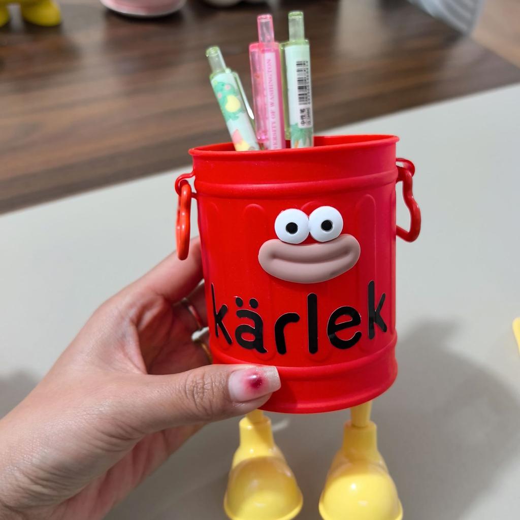 Cartoon Personalized Pen Holder, Student Desktop Cute Retro Storage Bucket