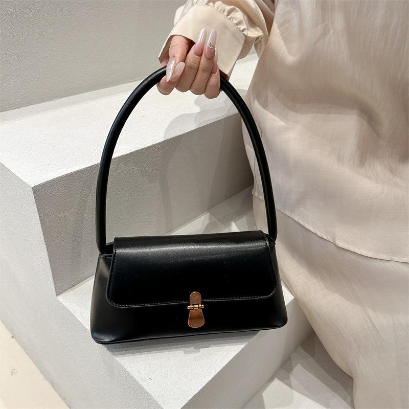 2025 Autumn New Underarm Bag Women's Popular Niche Fashion Shoulder Bag High-end Commuter Baguette Bag