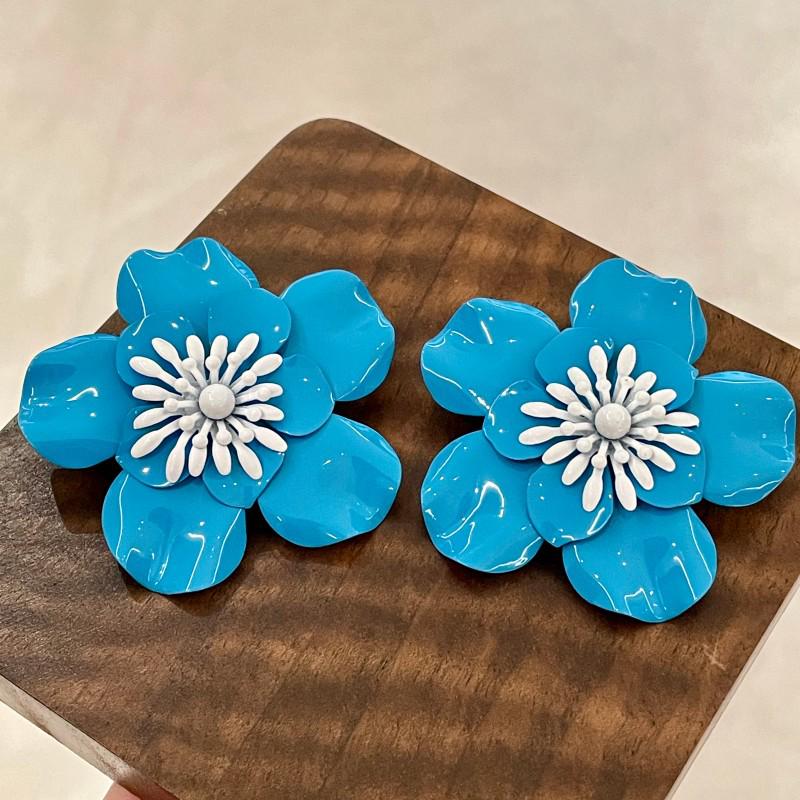 Vintage Blue Glass Bow Earrings - Retro Design Ornament